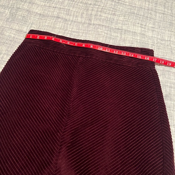 Y2K Gap skirt SZ 12 purple wine corduroy 90s  Fall cute trendy all season - Picture 8 of 9